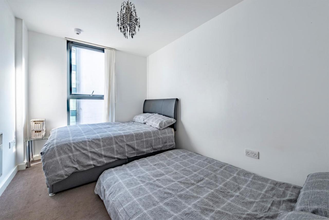 Skyline Tower Apartment Manchester Exterior photo